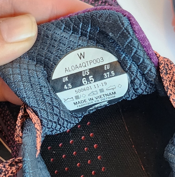 Like new - ALTRA Torin TMP Women’s Trail Running Shoes - Picture 3 of 3